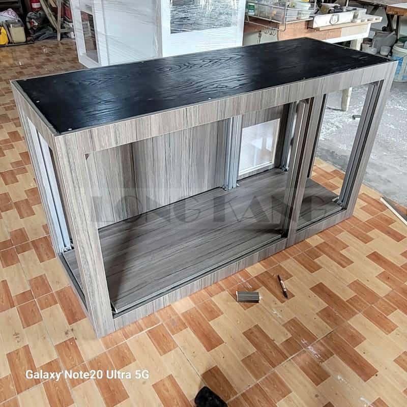 Bề cá bằng khung nhôm kết hợp ốp gỗ